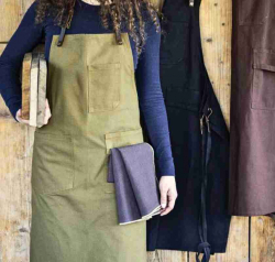 Förkläde i canvas med tre fickor